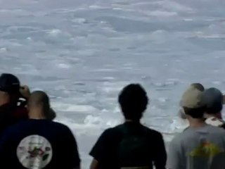 Billabong Pipe Masters 2011 - Day 1 - Wipeouts