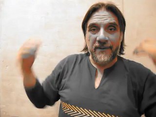 Saludos de Amaro Labra de "Sol y Lluvia" a los Chilenos en Rusia