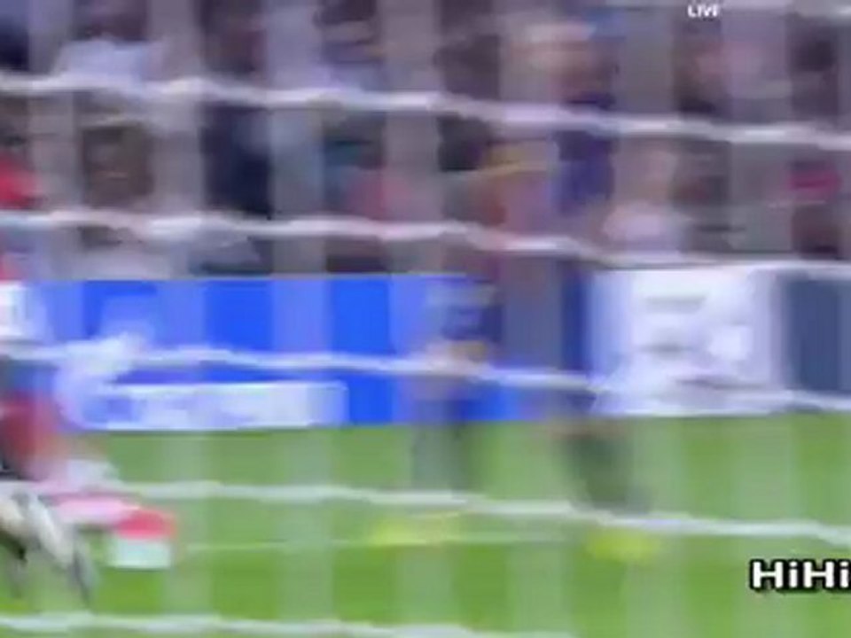 هدف سبارتاك موسكو الأول على برشلونة - داني الفيس (هدف ذاتي)