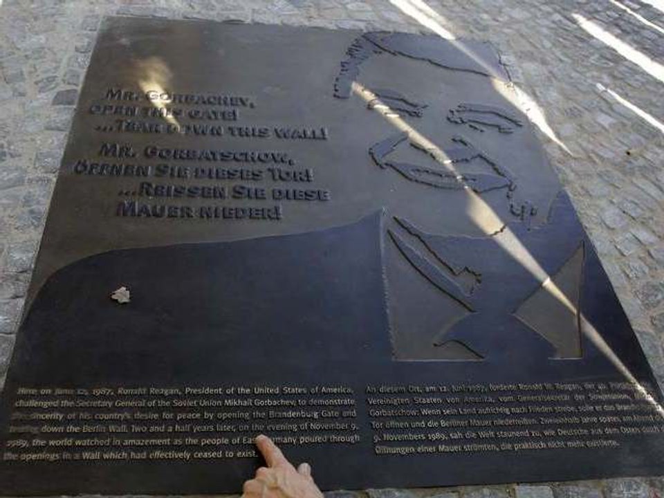 Ronald Reagan Memorial Unveiled in Berlin Near His Famed "Tear Down This Wall" Address