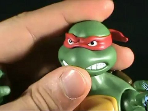 Toy Spot - Playmates Teenage Mutant Ninja Turtles Classic Collection Raphael