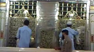 cleaning of Golden cover (Jaali ) of Roza-e Mubarak of Prophet Muhammad (S.A.W)
