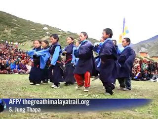 Buddhists do battle in world's highest horse race