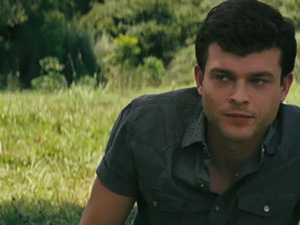 Première bande-annonce et affiche pour Beautiful Creatures