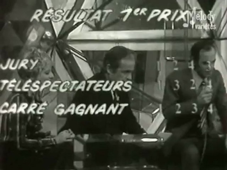 -charles Aznavour (télé 72-n&b-) "" les 2 guitares ""
