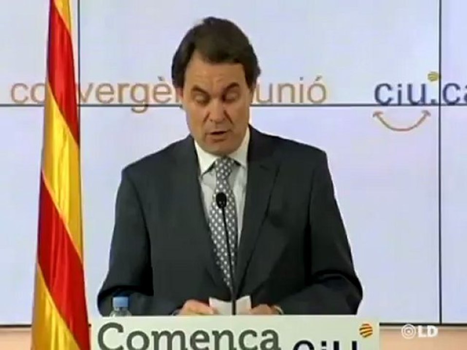 Mas amenaza a Zapatero con forzar su caída si no "mide sus palabras"
