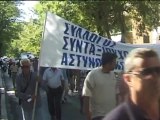 Κινητοποίηση ενστόλων κάτω από το γραφείο του Υπουργού Δημόσιας Τάξης