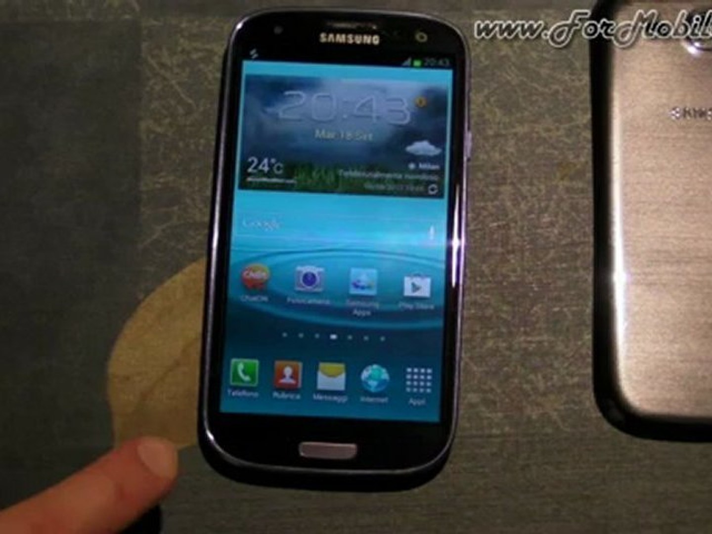 Samsung Galaxy S III - Inserimento micro SIM, micro SD, batteria e prima  accensione - Video Dailymotion