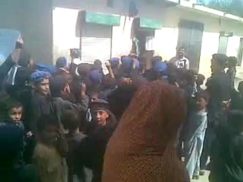 pakistani media k liye ek ibrat naak swal?