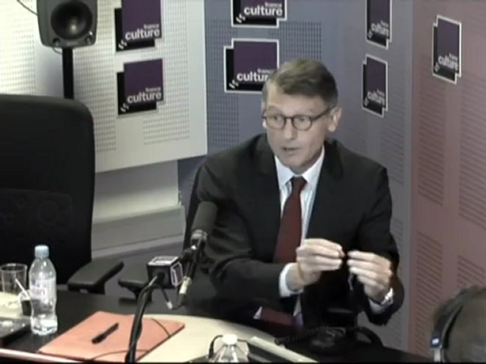 Vincent Peillon annonce le recrutement de 40 000 enseignants