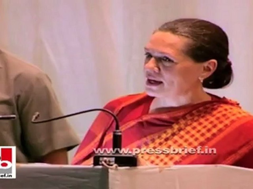 Sonia Gandhi recalls Rajiv Gandhi’s contribution for IT revolution
