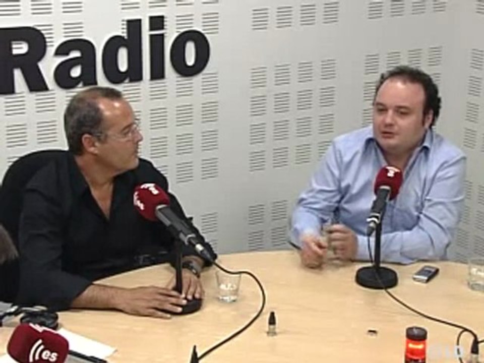 Tertulia política de César. Acuerdo final entre los controladores y AENA