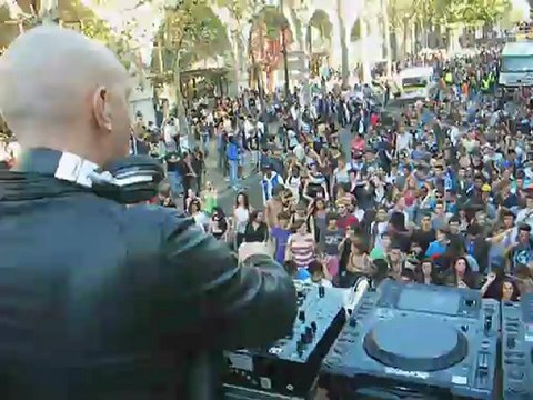 Junior Caldera @ Technoparade 2012 (Paris) - Jeremy De Koste & Friends
