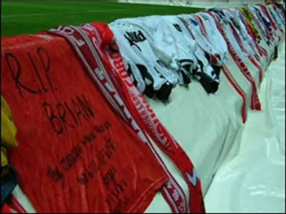 Brian Clough OBE - Tribute from 2004 Μπράιαν Κλαφ