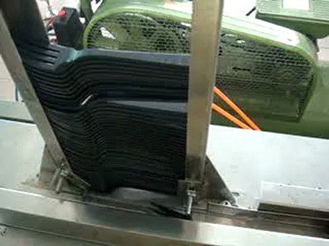 【automatic feeding disposable cutlery packing machine 】