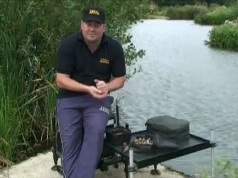 Will Raison's maggot feeder fishing tips