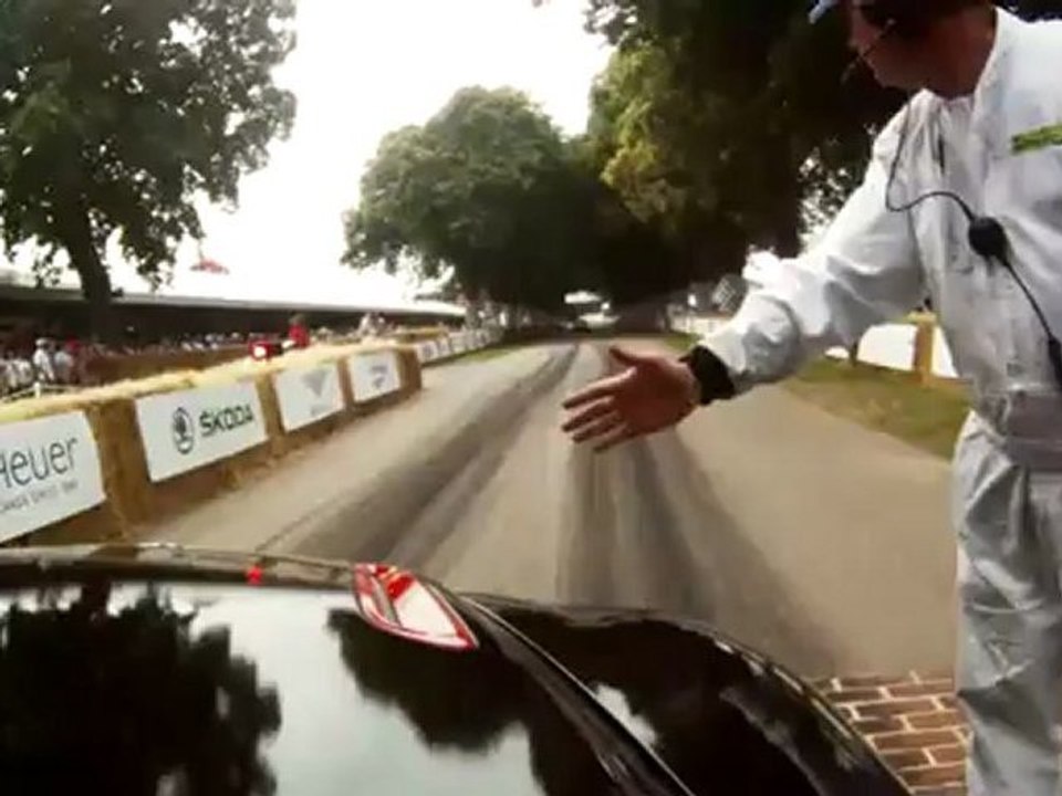 Bentley Continental Supersports vs Lamborghini Gallardo Performante at Goodwood (2011)