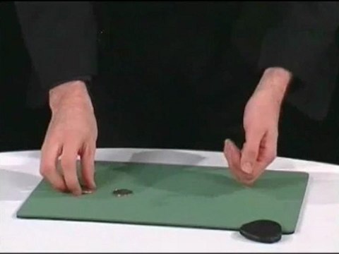 Strolling Hands Volume 2 by Justin Miller (DVD) - Magic Trick Demo 3
