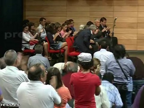 Familiares y amigos despiden a Carrillo