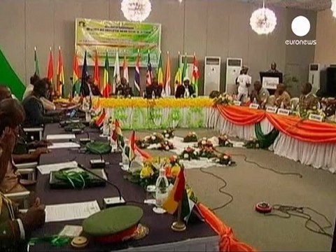 Al Qaeda threatens to kill French hostages