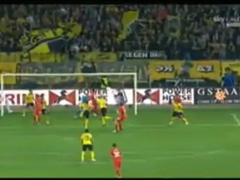 Gol de Wisdom (Liverpool) vs Young Boys (1-2)