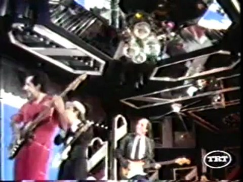 Mazhar Fuat Özkan - Ele Güne Karşı (1984)