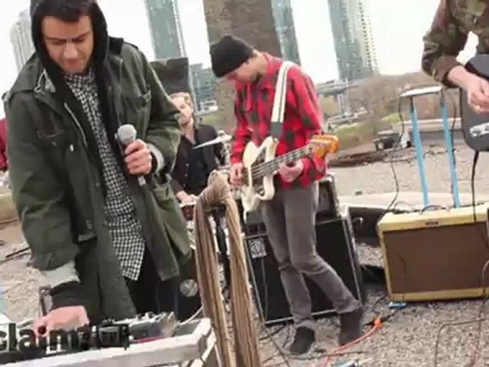 Little Girls perform "White Night" on Exclaim!