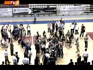 ŞAMPİYON ENGELSİZ ASLANLAR!