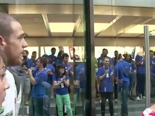 Australians first to get hands on new iPhone