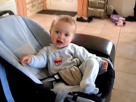 je répète les mots de maman pour la première fois !