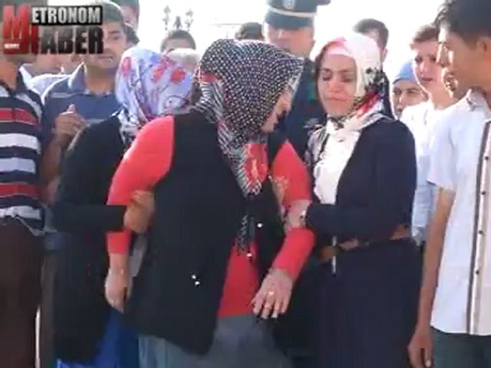 Akhisar Şehidini Uğurladı