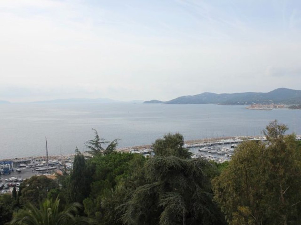 A VENDRE appartement de standing vue mer panoramique époustouflante le lavandou Réf 74va