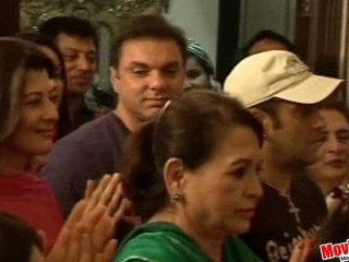 Ganesha Aarti @ Salman Khan's House (Full Video)