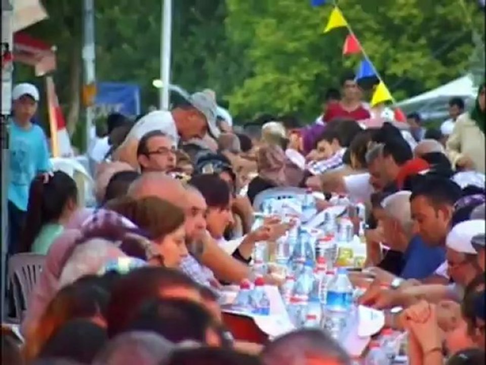 Keçiören Belediyesi 4. Uluslararası Ramazan Etkinlikleri Aşaği Eğlence Mahalle İftarı 1