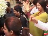 Shilpa Shetty and Raj Kundra Dances at ganapati visarjan