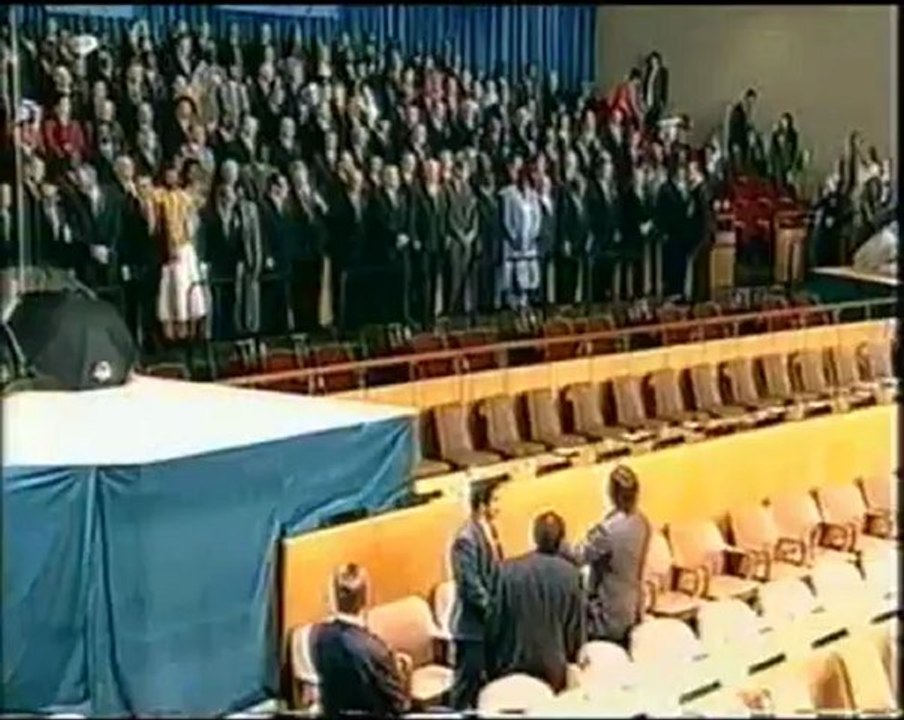 Central Continuity into News - 22nd October 1995