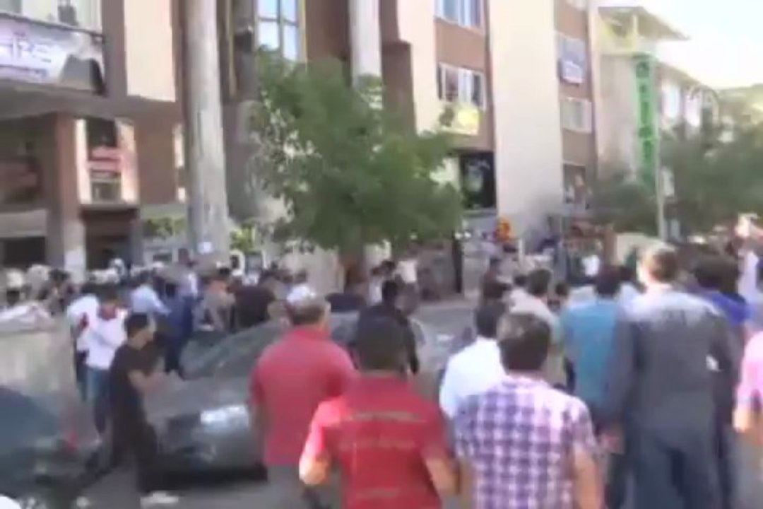 Bingöl'de izinsiz gösteri