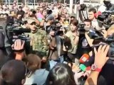 Scandalo carceri in Georgia, proteste durante la visita...