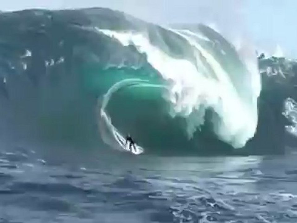 BIG WAVE AWARDS 2010/11 SLAB NOMINEE Chris Ross