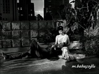 [ Emel Sayın - Silemezler Gönlümden ]