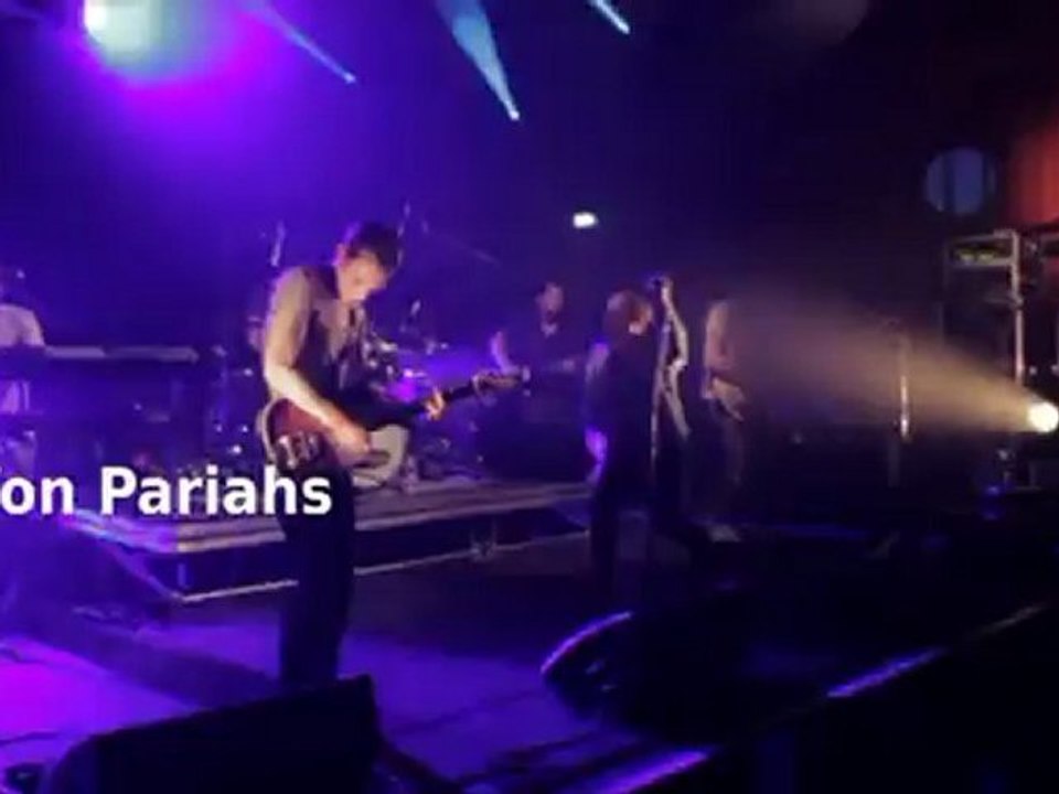 Von Pariahs fait une démonstration de montée sur scène - 21/09/12 Paloma (Nîmes)