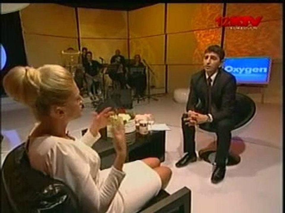 Mimoza Kusari ne Oxygen Show