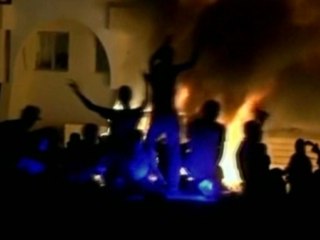 Protesters storm Islamist militia group headquarters