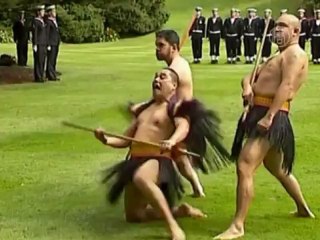Аборигены показали язык министру из США