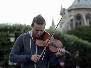 Уличный скрипач-виртуоз