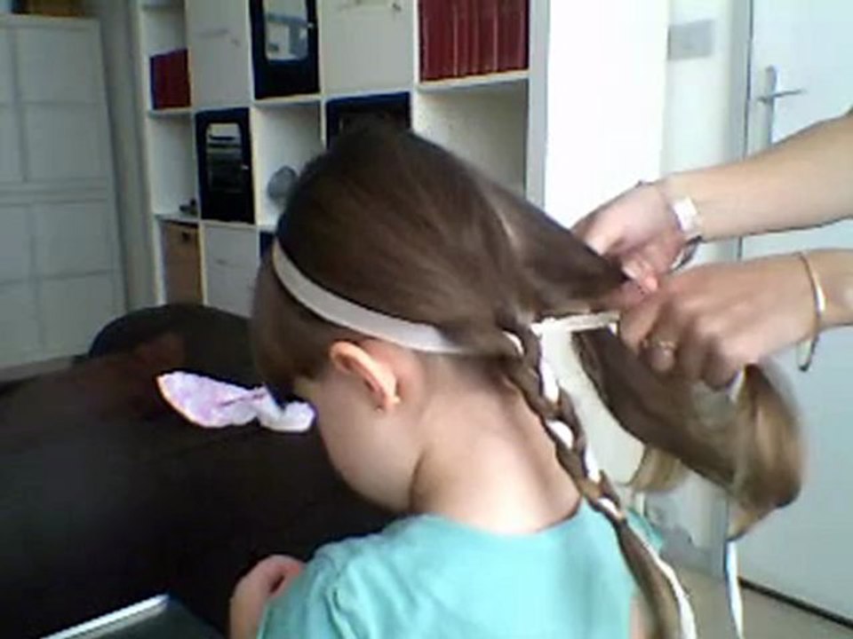 Coiffure 28 : Les nattes avec le ruban !