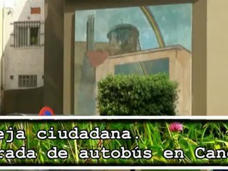 QUEJA vecinal marquesina autobús invadida de obstáculos en Candás