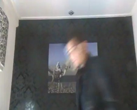 Noah singing Dont wake me up by Chris Brown