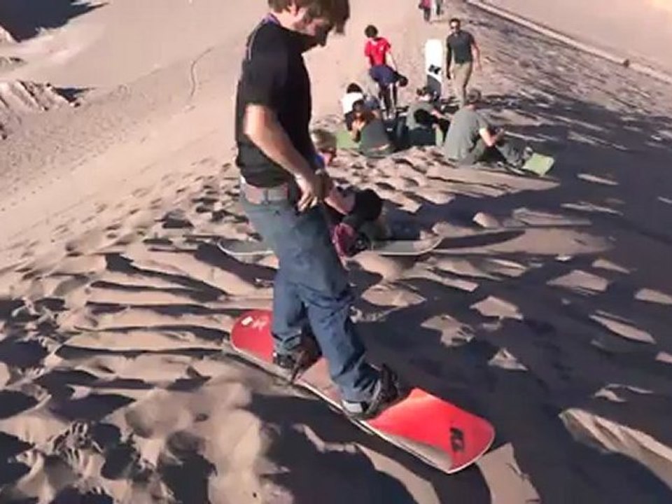 CHILI: Yohann Taillandier, première sur un surf...et dans le désert le plus aride du monde.