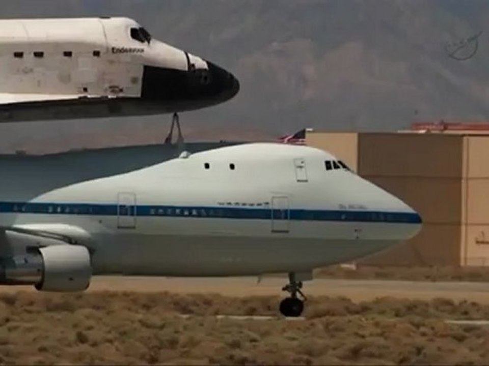 Shuttle Endeavour Touches Down at Dryden in California
